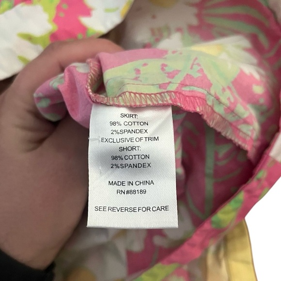 Lilly Pulitzer Skirt Skort Women's Size 2 Pink Daisy Print Yellow Trim - Picture 7 of 8